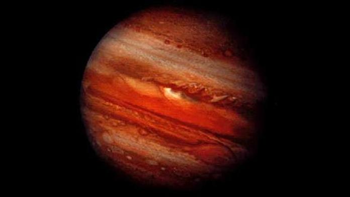 Nové tajemství halí Jupiter. Zmizel v něm asteroid