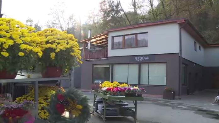 Policie vtrhla do špatného bytu, zásah zamlčela! Po reportáži přišla omluva