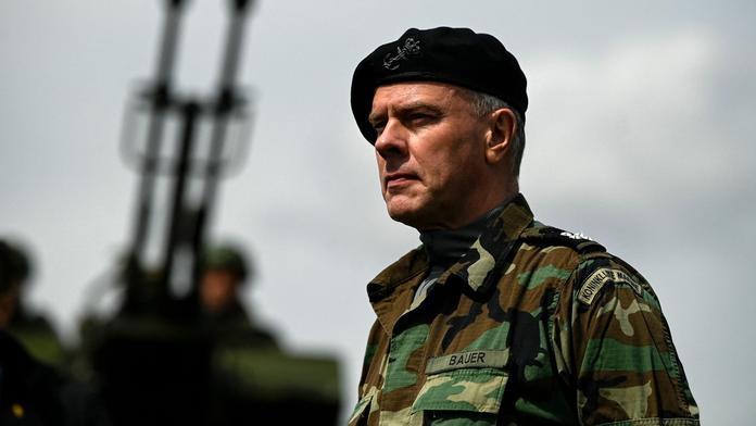 Důstojník z NATO poslal do Kremlu jasný signál: Na válku s Rusy jsme připraveni