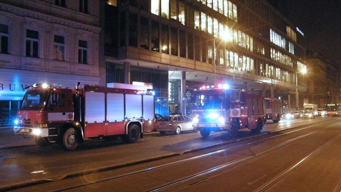 Pokus o SEBEVRAŽDU: Skočila pod metro!