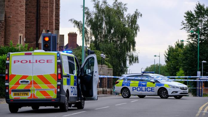 Policie chytila podezřelého ze čtyř nočních útoků nožem v Birminghamu