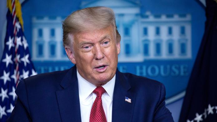 Trump má brzy odejít z nemocnice. "Je mi lépe než před 20 lety," vzkázal