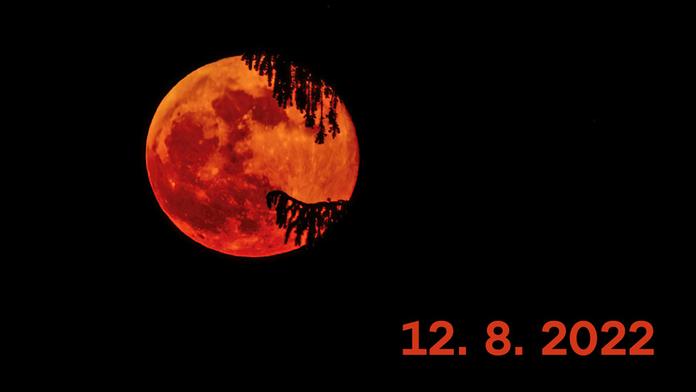 Blíží se mocný červený úplněk. Dávejte pozor na nehody, varuje astroložka