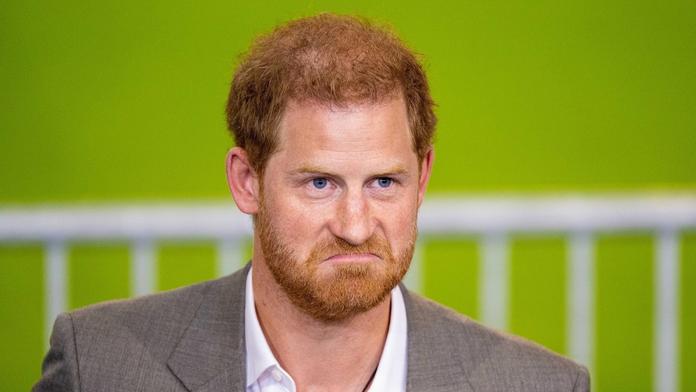Co na to Meghan? Harrymu připomněli, jak to od Diany schytal kvůli rasismu