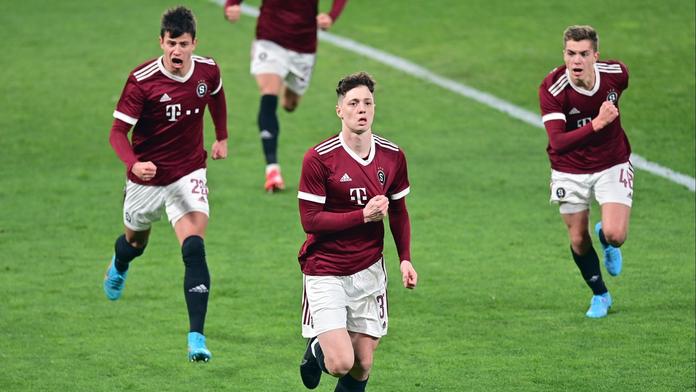 Sparta veze z Boleslavi první jarní venkovní výhru, tři body má i Slavia