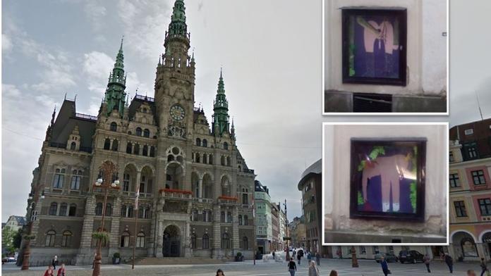 Galerie v Liberci vystavila na ulici nemravné obrazy. Obyvatelé zuří!