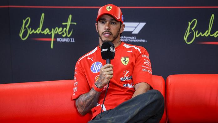 Hamilton si užívá letní pauzu. Kardashian sdílela romantické fotky