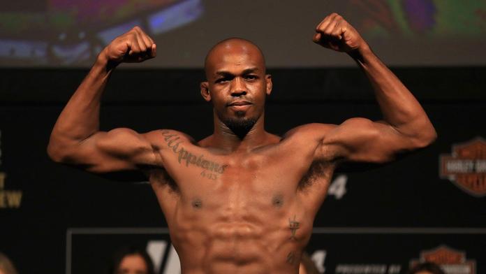 Jones tipnul vítěze zápasu Adesanya vs. Blachowicz, tweet však už smazal