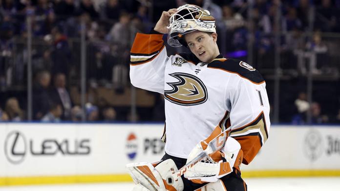Lukáš Dostál v dresu Anaheimu Ducks
