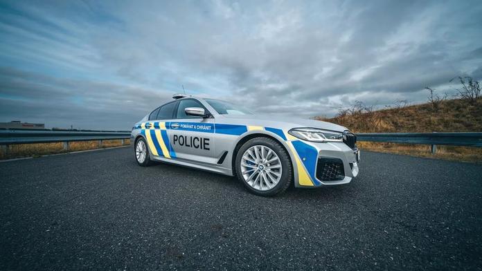 Policejní BMW budou mít 333 koní. Do akce jde první z nich, zatím bez "batohu"