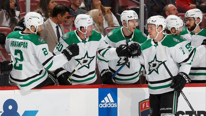 Faksa se na demolici Edmontonu podílel dvěma asistencemi. Padlo 11 gólů