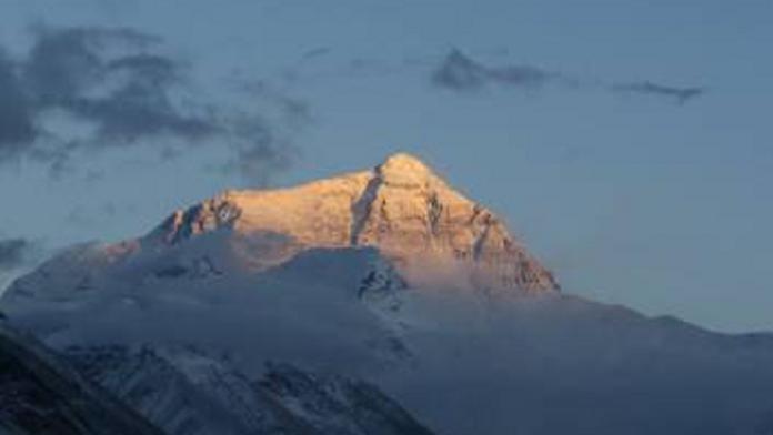 Pochodeň na Everest: počasí je proti
