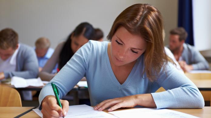 Nedostali jste se na vysokou školu? Řada fakult ještě přijímá nové studenty