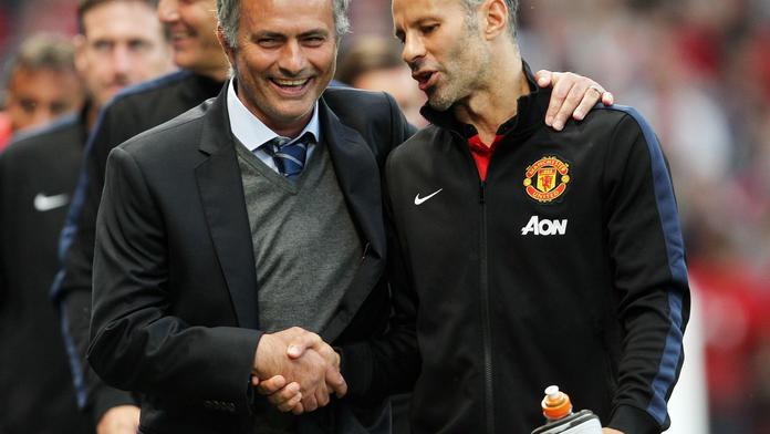Mourinho nastupuje, co čeká United? Skončí Giggs, přijde Zlatan?