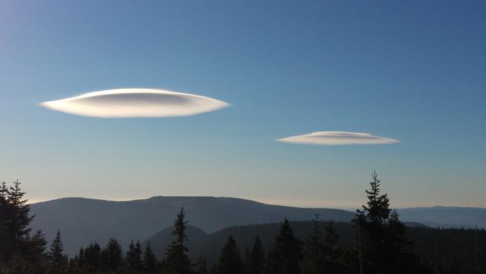 Turisty v Jeseníkách šokovaly létající talíře na obloze! FOTO