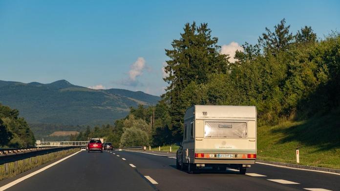 Cesta do Chorvatska se Čechům může prodražit. Rakousko zpřísňuje předpisy