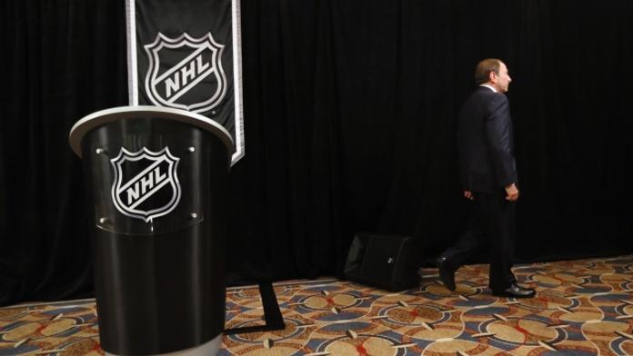 NHL zrušila už polovinu sezony. Začne se vůbec hrát?