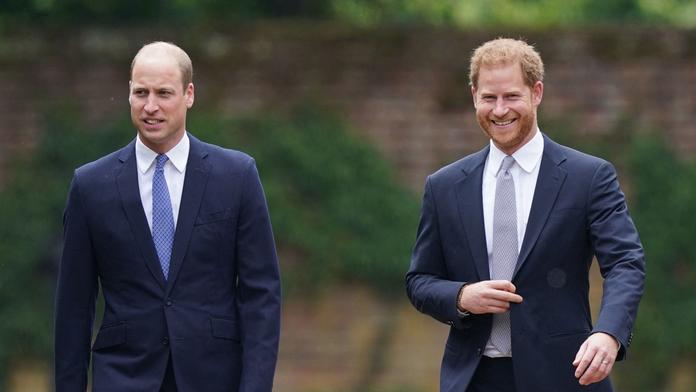 Princové William a Harry.