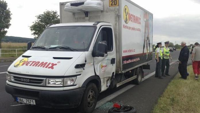 Řidič zemřel ve fiestě. Dodávka mu vjela v protisměru do cesty