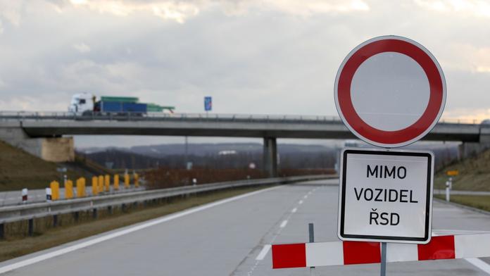 Eurovia konečně opraví část zpackané dálnice. Zabere to skoro půl roku