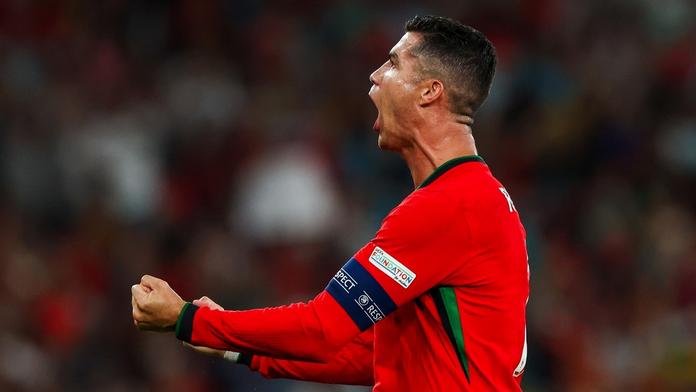 Jako první člověk na světě. Cristiano Ronaldo si užívá další obří milník