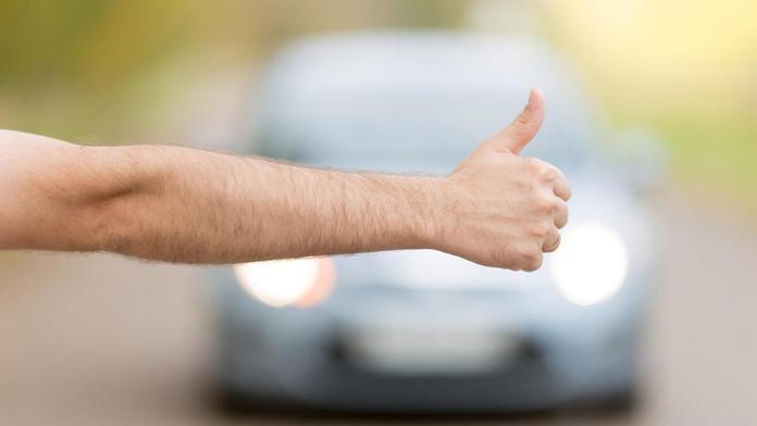 Řidičku okradli stopaři. Přišla i o očkovací průkaz svého králíka