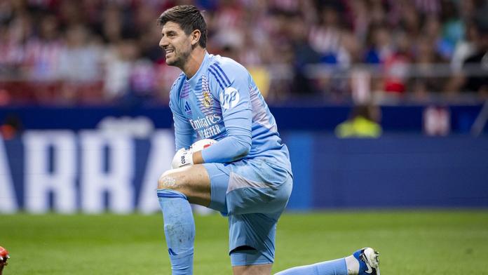 Ztráta pro Real. Courtois si v derby s Atléticem poranil levou nohu