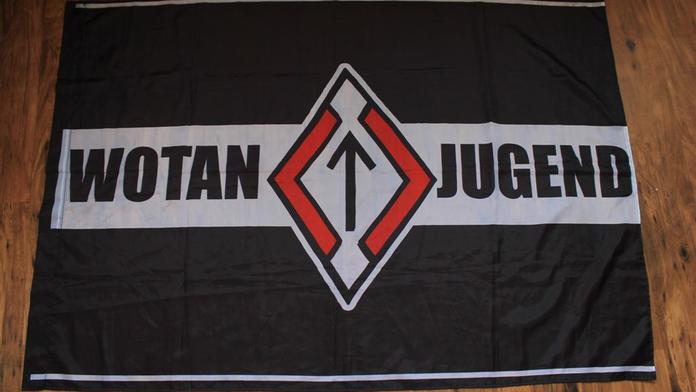 Policie rozprášila novou buňku ruské neonacistické organizace! Stíhá 5 lidí!