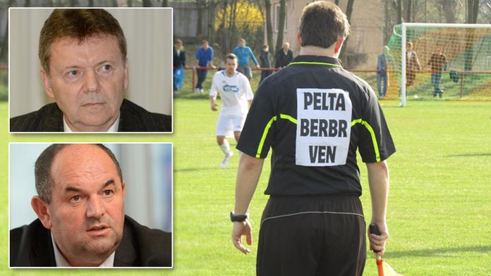 Statečný rozhodčí se pustil do Pelty a Berbra. Už dostal flastr!