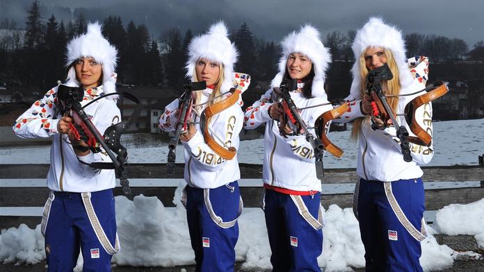 Olympijská medailistka v biatlonu se vdala. Za svědkyni jí šla hvězdná Soukalová