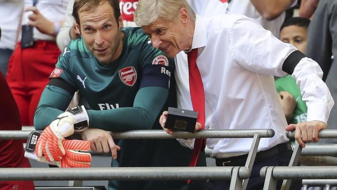 Čech vrazil Wengerovi kudlu do zad! Ostře zkritizoval jeho práci