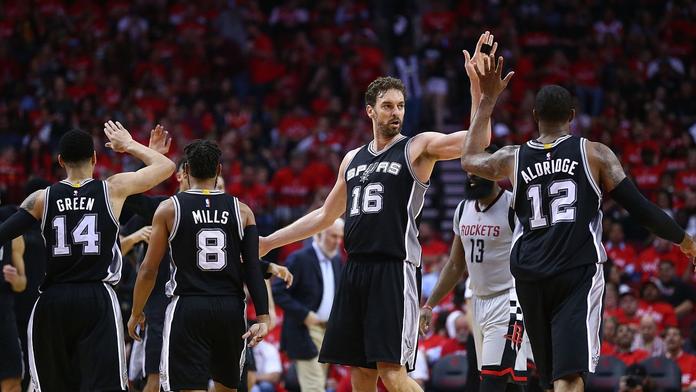 San Antonio vydrtilo Houston a ukončilo sérii. A teď Golden State!
