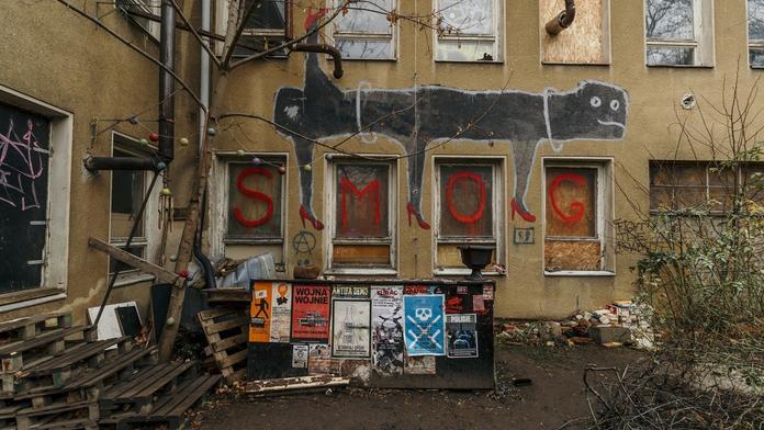 Aktivistka Kliniky nemusí zaplatit za exekuce 290 tisíc, rozhodl Ústavní soud
