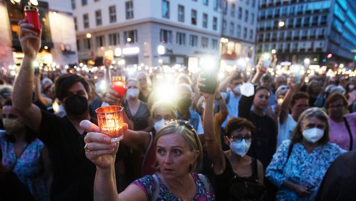 Lynč a šikana odpůrců vakcín uštvaly rakouskou lékařku. Vzala si život
