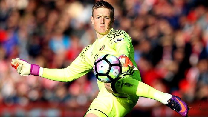 Brankář Evertonu čelí výhrůžkám smrti! Musel si najmout ochranku