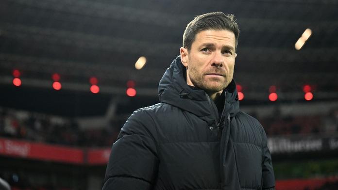Náhrada za Kloppa? Xabi Alonso favoritem, v Bayeru je ale spokojený