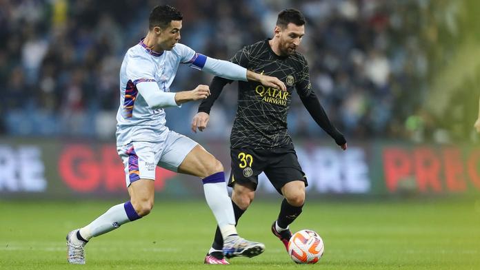 Cristiano Ronaldo a Lionel Messi při exhibici v Rijádu