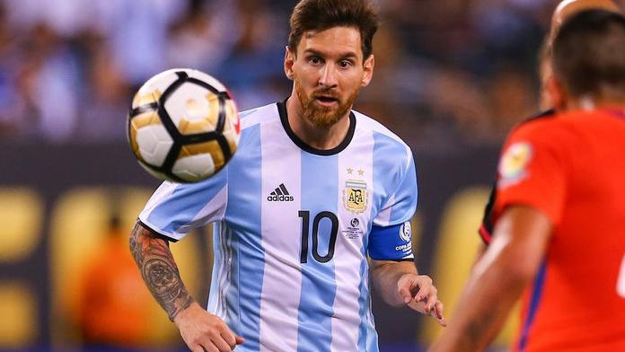 Noc plná fotbalu! Ve hře o MS bude Argentina i Brazílie