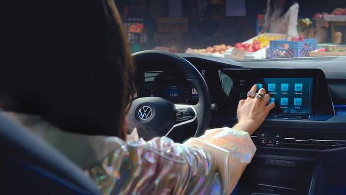 Automobilky musí udělat zásadní krok zpět. Jinak jim hrozí špatné hodnocení