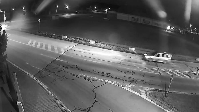 Chlapce nejspíš zabilo auto, řidiče se nedaří najít! Policie prosí o pomoc