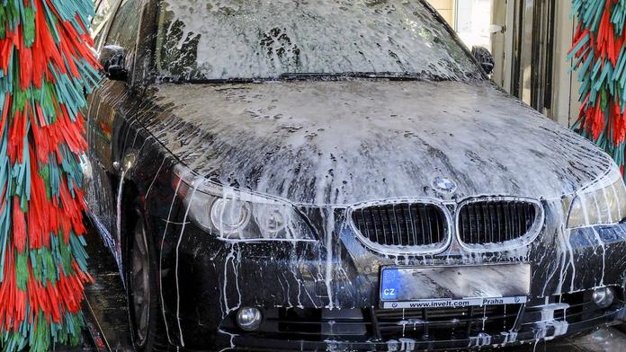 Škodí v zimě mytí auta, nebo pomáhá? RADY ŘIDIČŮM