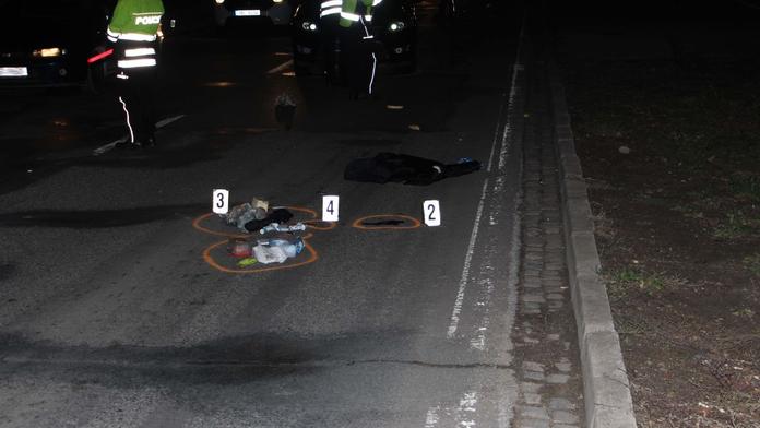 V Jičíně srazilo auto chodce! Vážnou nehodu nepřežil