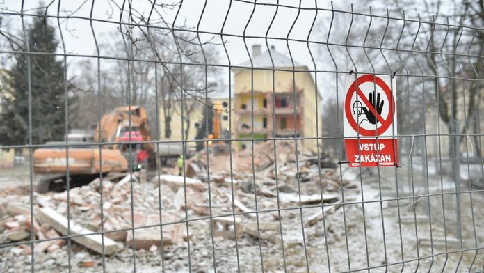 Stát dá miliony na demolici ruin! Bude se bourat i u vás? PŘEHLED