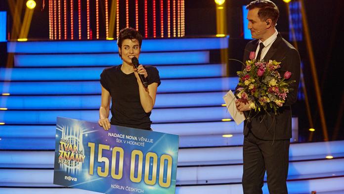 Šokující FOTO! Podívejte se, jak Holišová slavila triumf ve Tváři