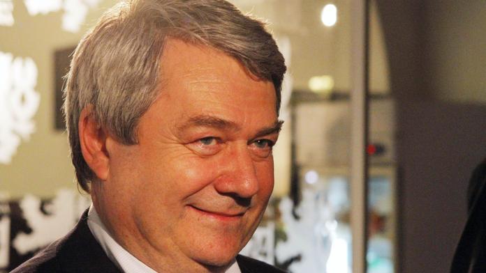 Vybudujeme socialismus, hřímal Filip na sjezdu KSČM