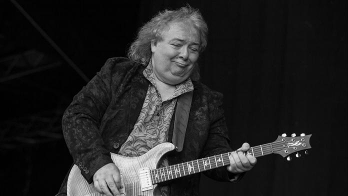 Zemřel člen kapely Whitesnake. Její hity kralovaly v osmdesátkách, hrála i v Praze