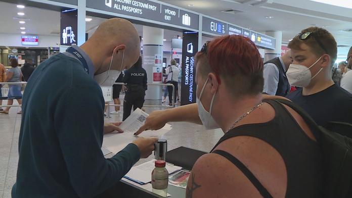 Mění se cestovatelský semafor! Platí jiné podmínky pro cesty z Francie a Španělska