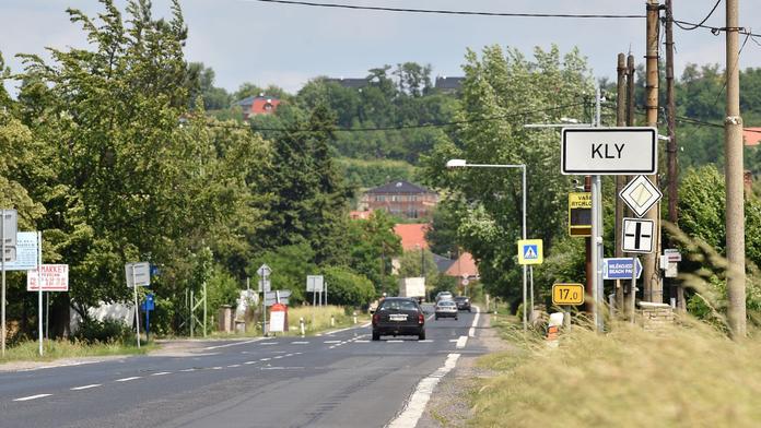 Malou obec rozkopou dvakrát za sebou. Nešlo stavět najednou?