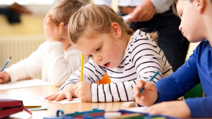 Čtverečkovaný papír a tužka: Tyhle tři hry jsme hráli všichni! ANKETA