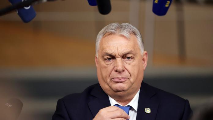 Maďarsko zakázalo sázkovou platformu. Předpovídala porážku Orbána ve volbách